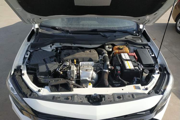 Used Chevrolet Monza 2020 Light Hybrid RS 330T Automatic Comfort Edition Engine Bay