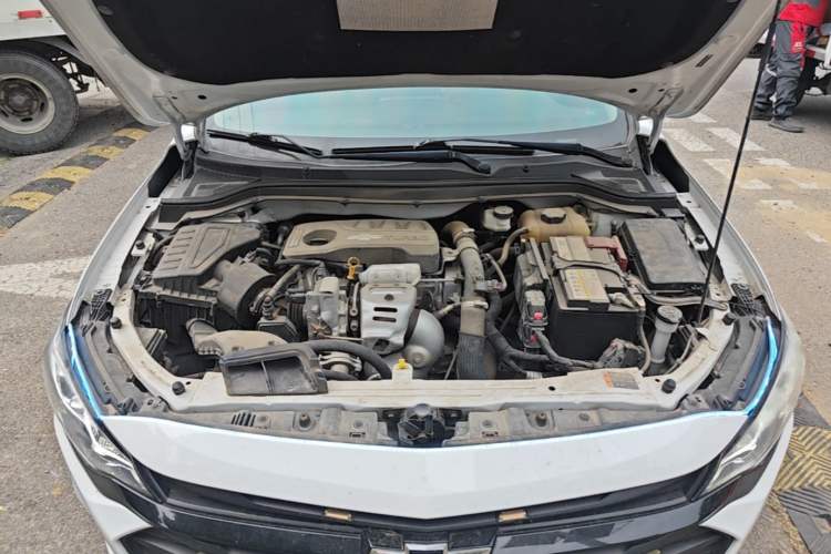 Used Chevrolet Monza 2020 Light Hybrid Redline 320T Dual-Clutch Thrilling Edition Engine Bay