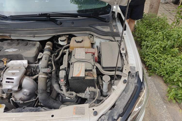 Used Chevrolet Monza 2020 Light Hybrid Redline 320T Dual-Clutch Thrilling Edition Engine Bay Left