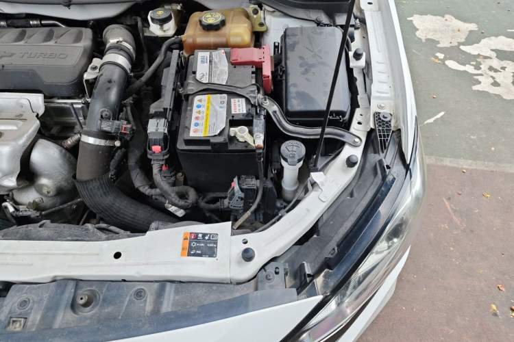 Used Chevrolet Monza 2020 Light Hybrid RS 330T Automatic Comfort Edition Engine Bay Left