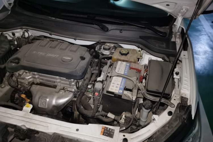 Used Chevrolet Monza 2020 320 Automatic Enjoyment Edition Engine Bay Left