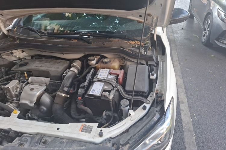 Used Chevrolet Monza 2020 Light Hybrid RS 330T Automatic Comfort Edition Engine Bay Left