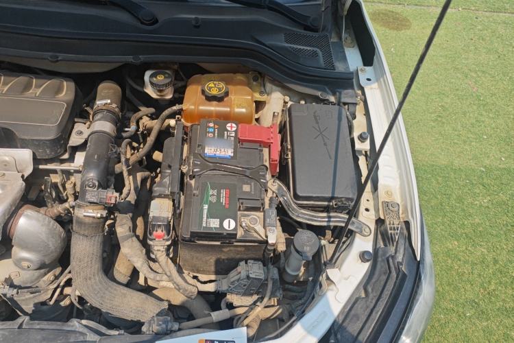 Used Chevrolet Monza 2020 Light Hybrid Redline 320T Dual-Clutch Joyful Edition Engine Bay Left