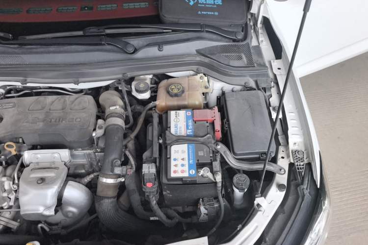 Used Chevrolet Monza 2020 Light Hybrid RS 330T Automatic Comfort Edition Engine Bay Left