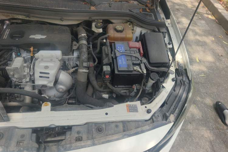 Used Chevrolet Monza 2020 Light Hybrid Redline 320T Dual-Clutch Thrilling Edition Engine Bay Left