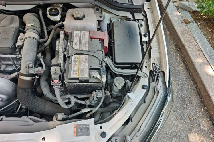 Used Chevrolet Monza 2020 Light Hybrid RS 330T Automatic Comfort Edition Engine Bay Left