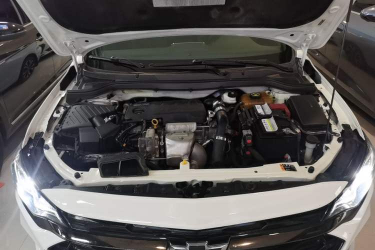 Used Chevrolet Monza 2020 Light Hybrid RS 330T Automatic Comfort Edition Engine Bay