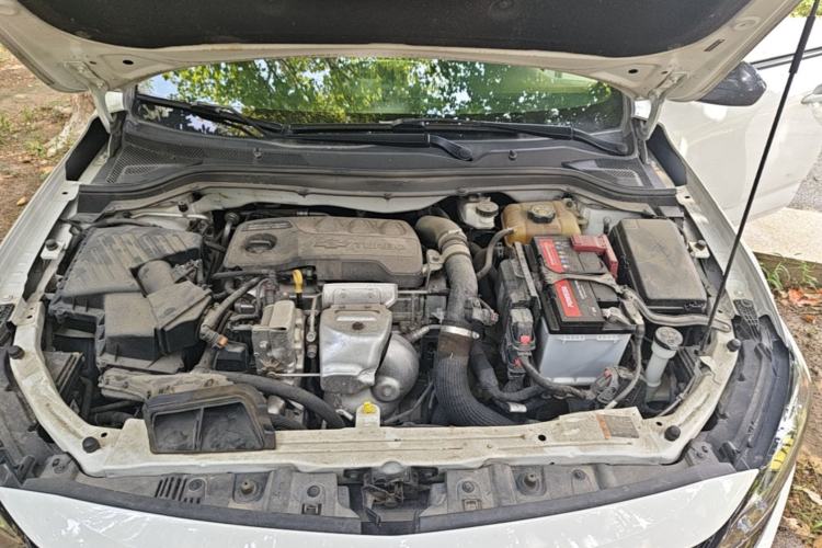 Used Chevrolet Monza 2020 Light Hybrid RS 330T Automatic Comfort Edition Engine Bay