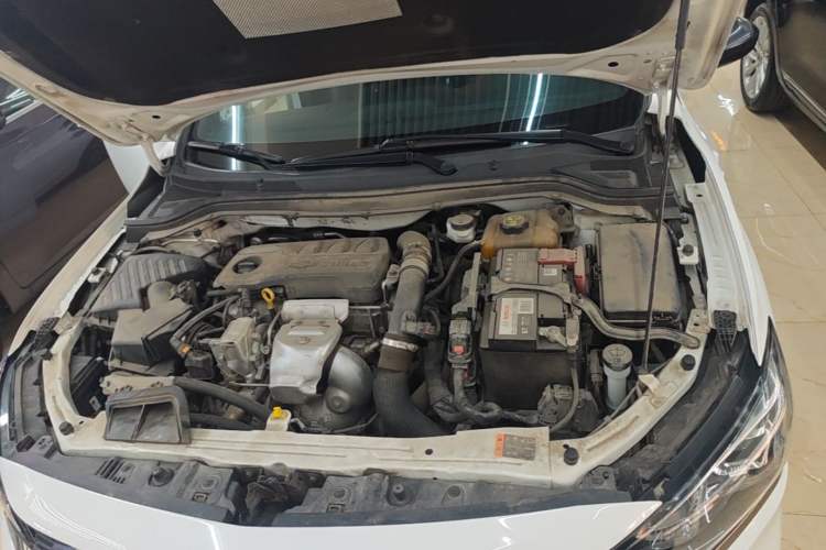 Used Chevrolet Monza 2020 Light Hybrid RS 330T Automatic Comfort Edition Engine Bay