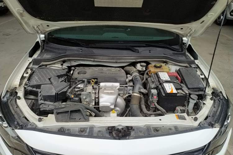 Used Chevrolet Monza 2020 Light Hybrid RS 330T Automatic Comfort Edition Engine Bay