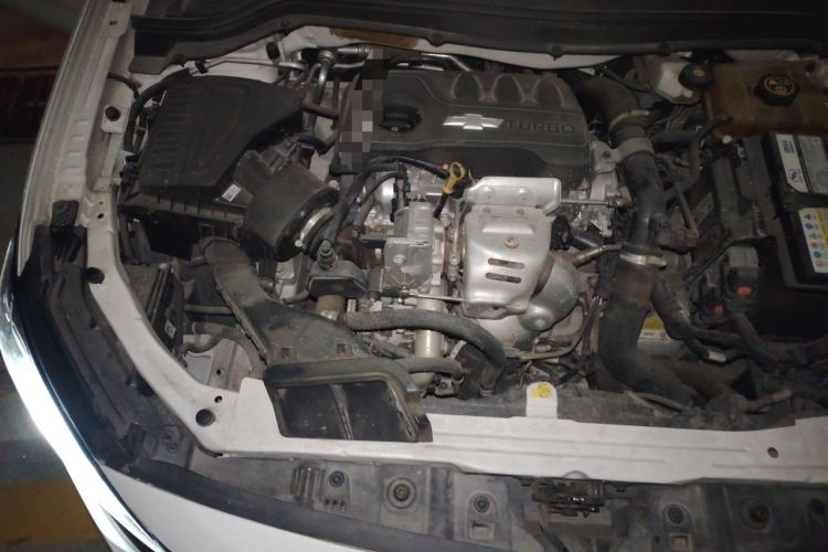 Used Chevrolet Monza 2020 Light Hybrid Redline 320T Dual-Clutch Thrilling Edition Engine Bay Right
