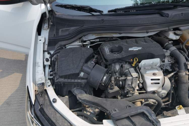 Used Chevrolet Monza 2020 Light Hybrid Redline 320T Dual-Clutch Joyful Edition Engine Bay Right