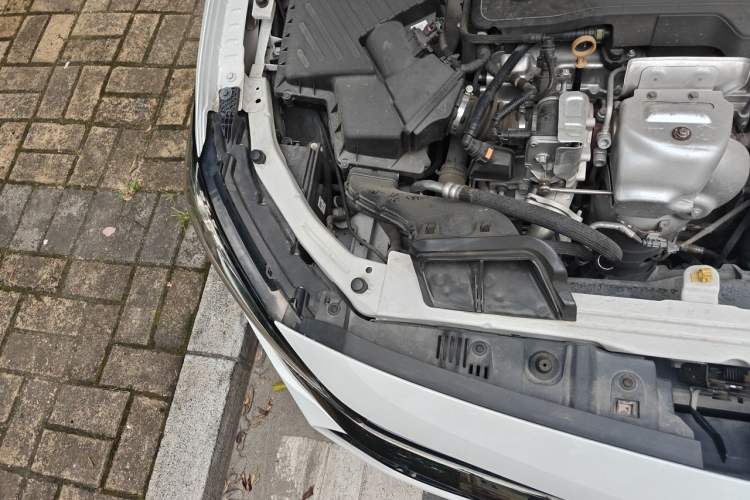 Used Chevrolet Monza 2020 Light Hybrid RS 330T Automatic Comfort Edition Engine Bay Right