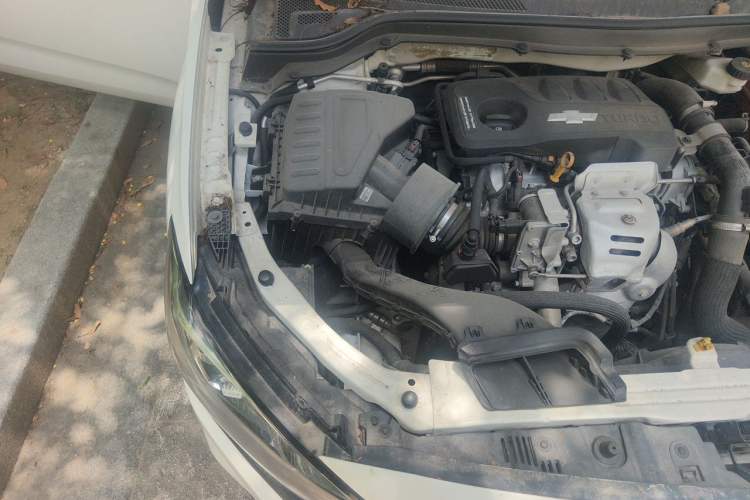 Used Chevrolet Monza 2020 Light Hybrid Redline 320T Dual-Clutch Thrilling Edition Engine Bay Right