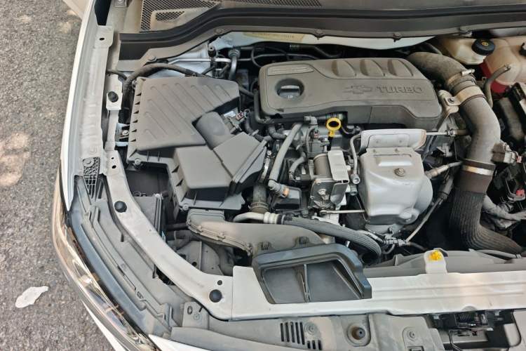 Used Chevrolet Monza 2020 Light Hybrid RS 330T Automatic Comfort Edition Engine Bay Right