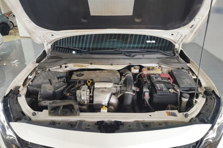 Used Chevrolet Monza 2020 Light Hybrid RS 330T Automatic Comfort Edition Engine Bay