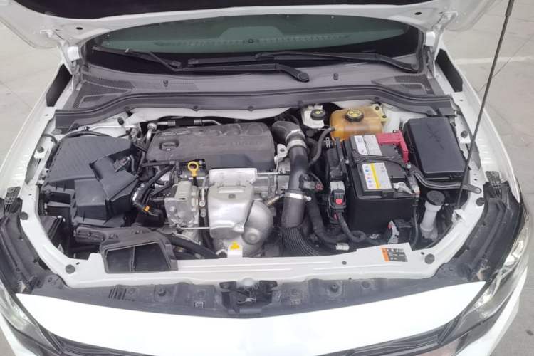 Used Chevrolet Monza 2020 Light Hybrid RS 330T Automatic Comfort Edition Engine Bay