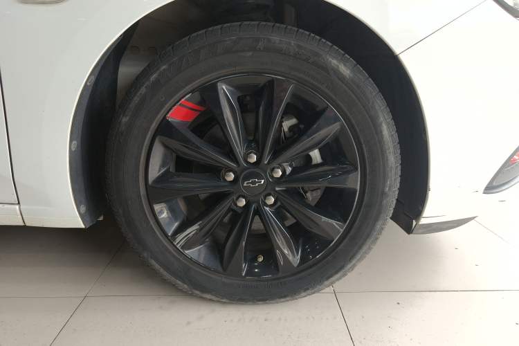 Used Chevrolet Monza 2020 Light Hybrid Redline 320T Dual-Clutch Joyful Edition Exterior 2