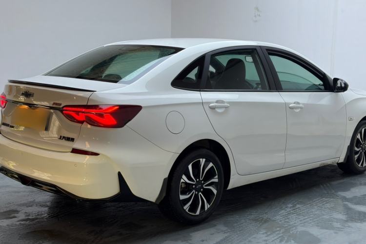 Used Chevrolet Monza 2020 Light Hybrid RS 330T Automatic Comfort Edition Exterior 4