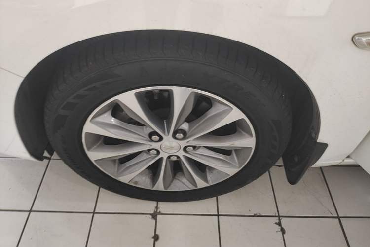 Used Chevrolet Monza 2020 320 Automatic Enjoyment Edition Exterior 4