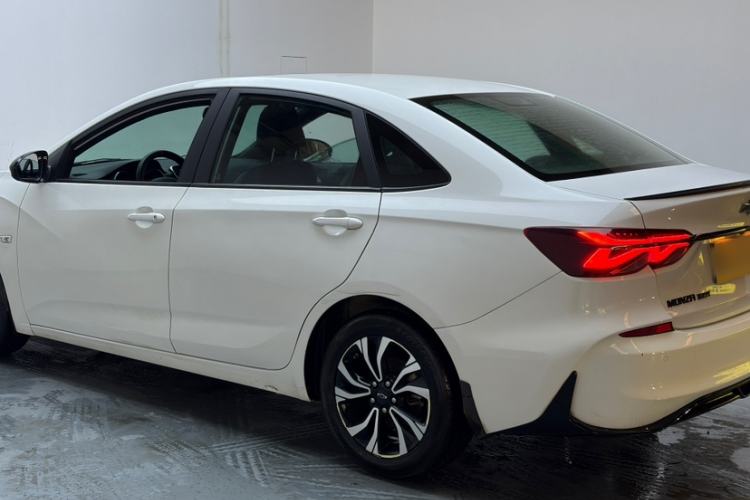 Used Chevrolet Monza 2020 Light Hybrid RS 330T Automatic Comfort Edition Exterior 5