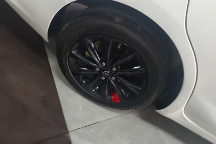Used Chevrolet Monza 2020 Light Hybrid Redline 320T Dual-Clutch Thrilling Edition Exterior 5