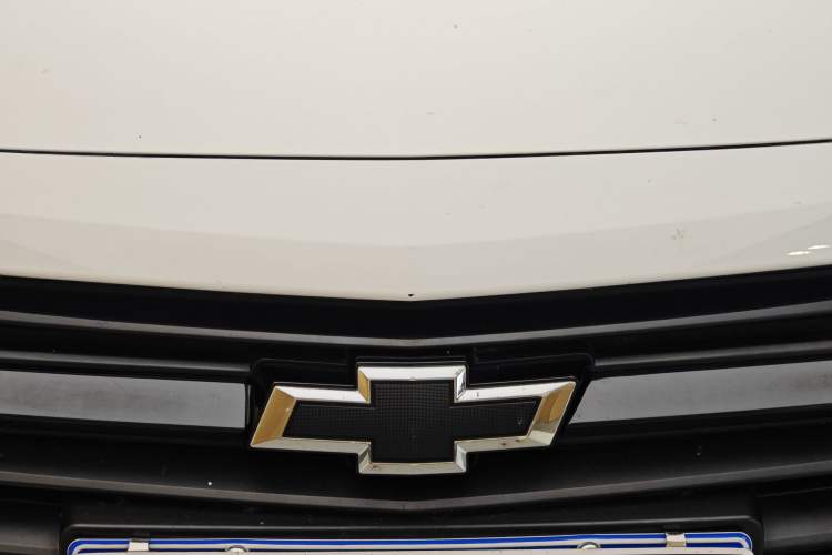 Used Chevrolet Monza 2020 Light Hybrid Redline 320T Dual-Clutch Thrilling Edition Exterior 9