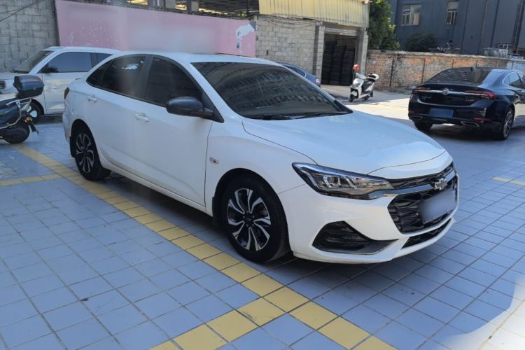 Used Chevrolet Monza 2020 Light Hybrid RS 330T Automatic Comfort Edition Front Right 45 Deg
