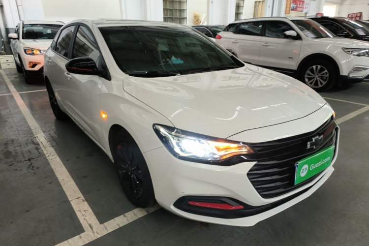 Used Chevrolet Monza 2020 Light Hybrid Redline 320T Dual-Clutch Thrilling Edition Front Right 45 Deg