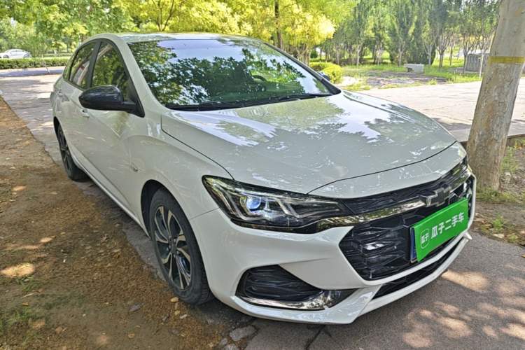 Used Chevrolet Monza 2020 Light Hybrid RS 330T Automatic Comfort Edition Front Right 45 Deg