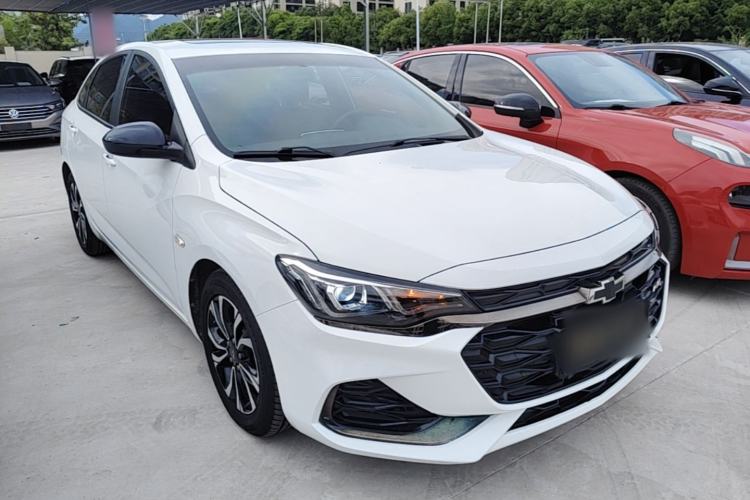 Used Chevrolet Monza 2020 Light Hybrid RS 330T Automatic Comfort Edition Front Right 45 Deg