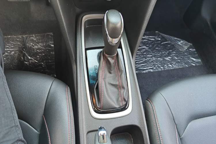 Used Chevrolet Monza 2020 Light Hybrid RS 330T Automatic Comfort Edition Gear Lever