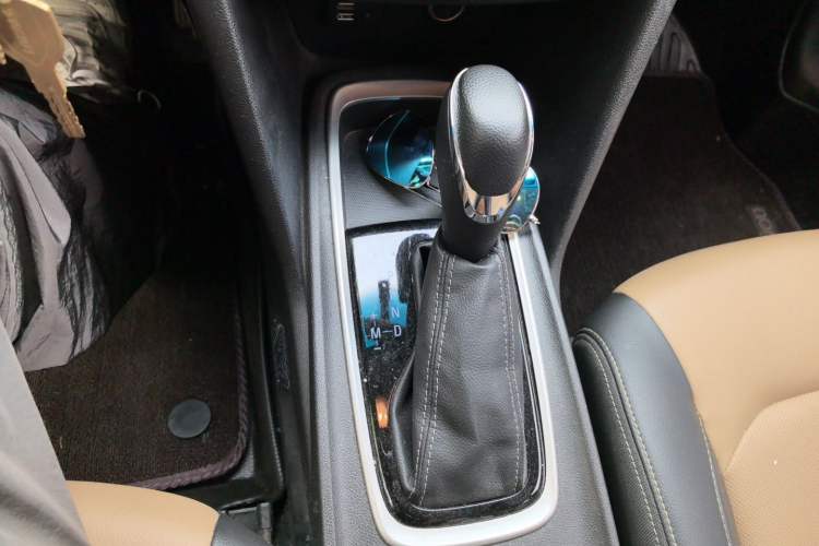 Used Chevrolet Monza 2020 320 Automatic Enjoyment Edition Gear Lever