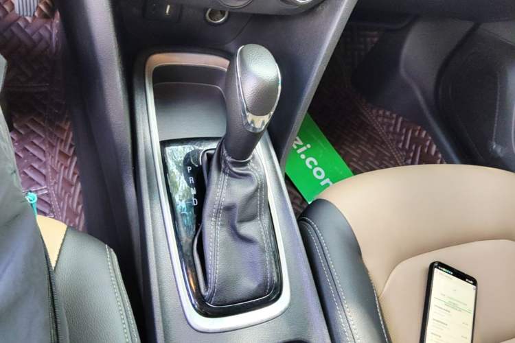 Used Chevrolet Monza 2020 320 Automatic Enjoyment Edition Gear Lever