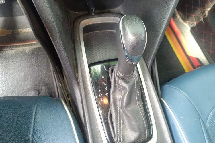 Used Chevrolet Monza 2020 320 Automatic Enjoyment Edition Gear Lever