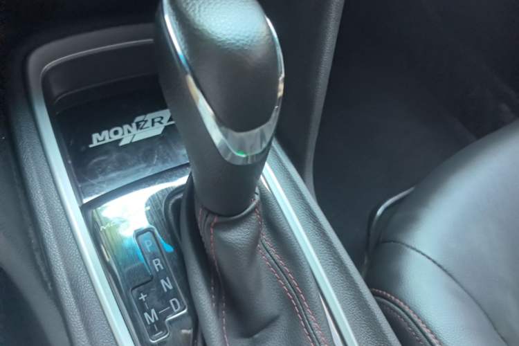 Used Chevrolet Monza 2020 Light Hybrid RS 330T Automatic Comfort Edition Gear Lever