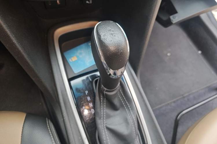 Used Chevrolet Monza 2020 320 Automatic Enjoyment Edition Gear Lever