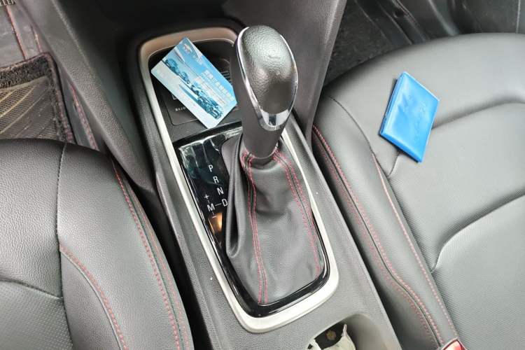 Used Chevrolet Monza 2020 Light Hybrid RS 330T Automatic Comfort Edition Gear Lever