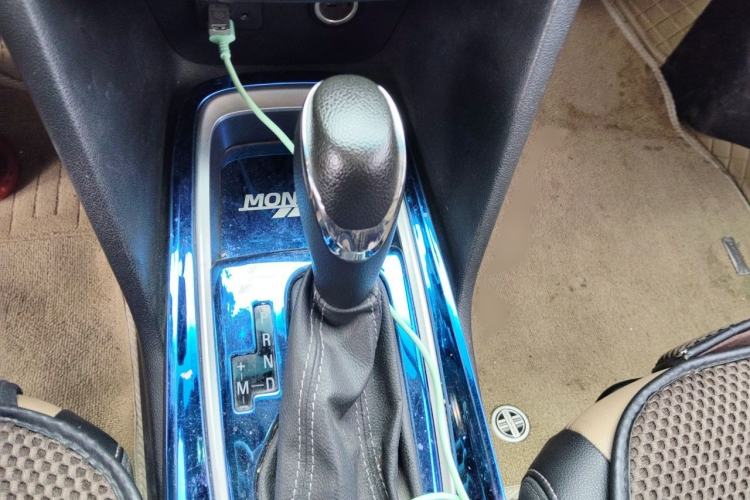 Used Chevrolet Monza 2020 320 Automatic Enjoyment Edition Gear Lever
