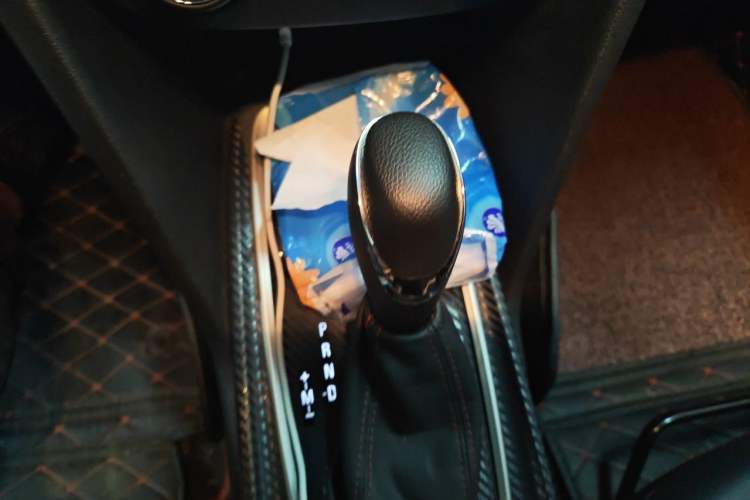 Used Chevrolet Monza 2020 Light Hybrid RS 330T Automatic Comfort Edition Gear Lever