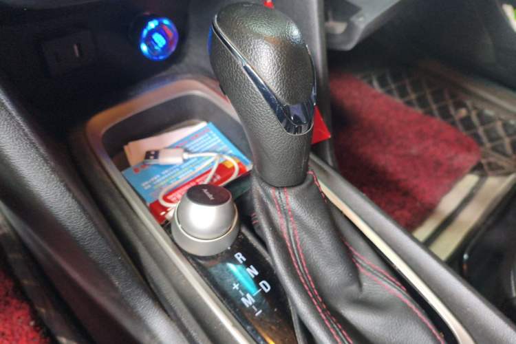Used Chevrolet Monza 2020 Light Hybrid RS 330T Automatic Comfort Edition Gear Lever