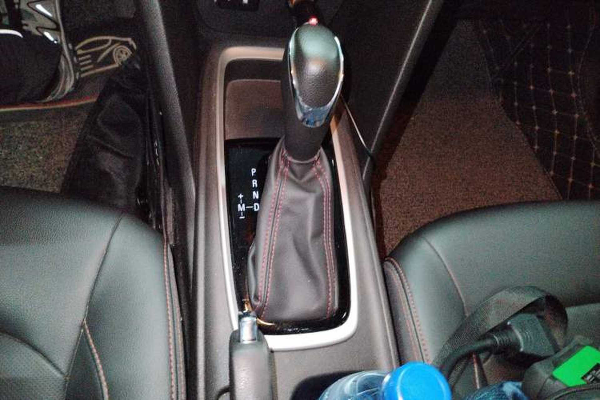 Used Chevrolet Monza 2020 Light Hybrid RS 330T Automatic Comfort Edition Gear Lever