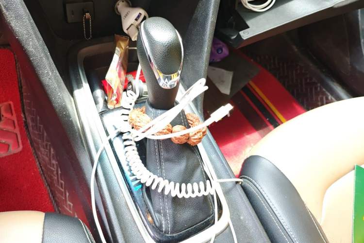 Used Chevrolet Monza 2020 320 Automatic Enjoyment Edition Gear Lever