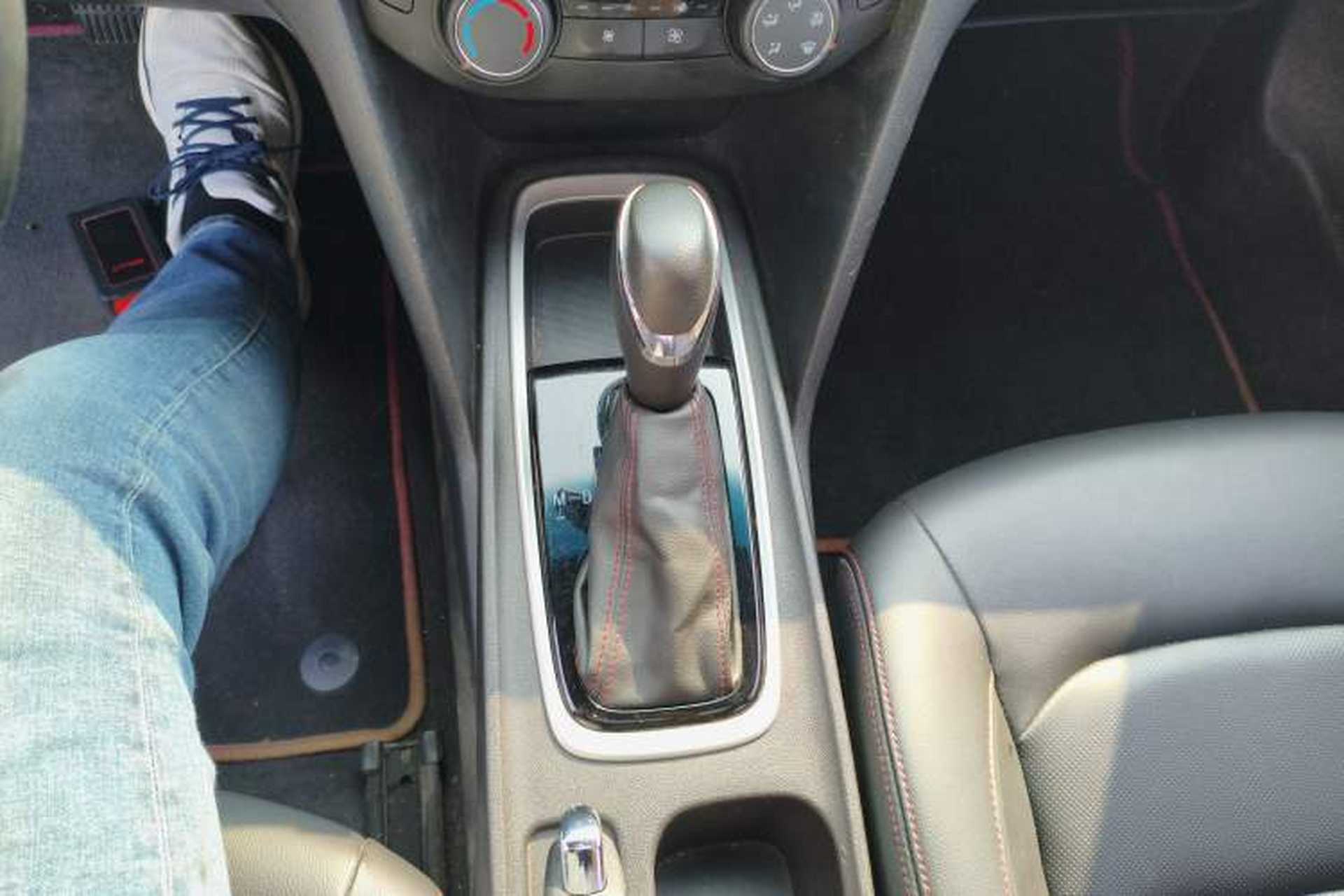 Used Chevrolet Monza 2020 Light Hybrid RS 330T Automatic Comfort Edition Gear Lever