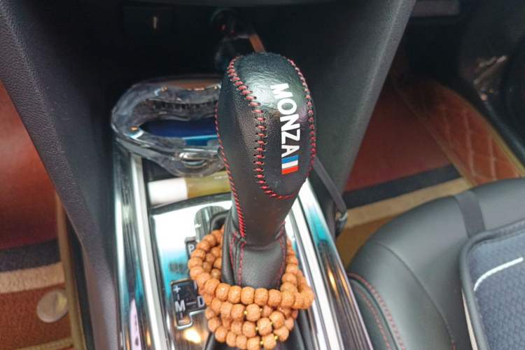 Used Chevrolet Monza 2020 Light Hybrid RS 330T Automatic Comfort Edition Gear Lever