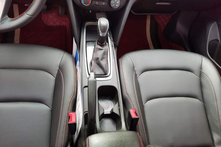 Used Chevrolet Monza 2020 Light Hybrid RS 330T Automatic Comfort Edition Gear Lever