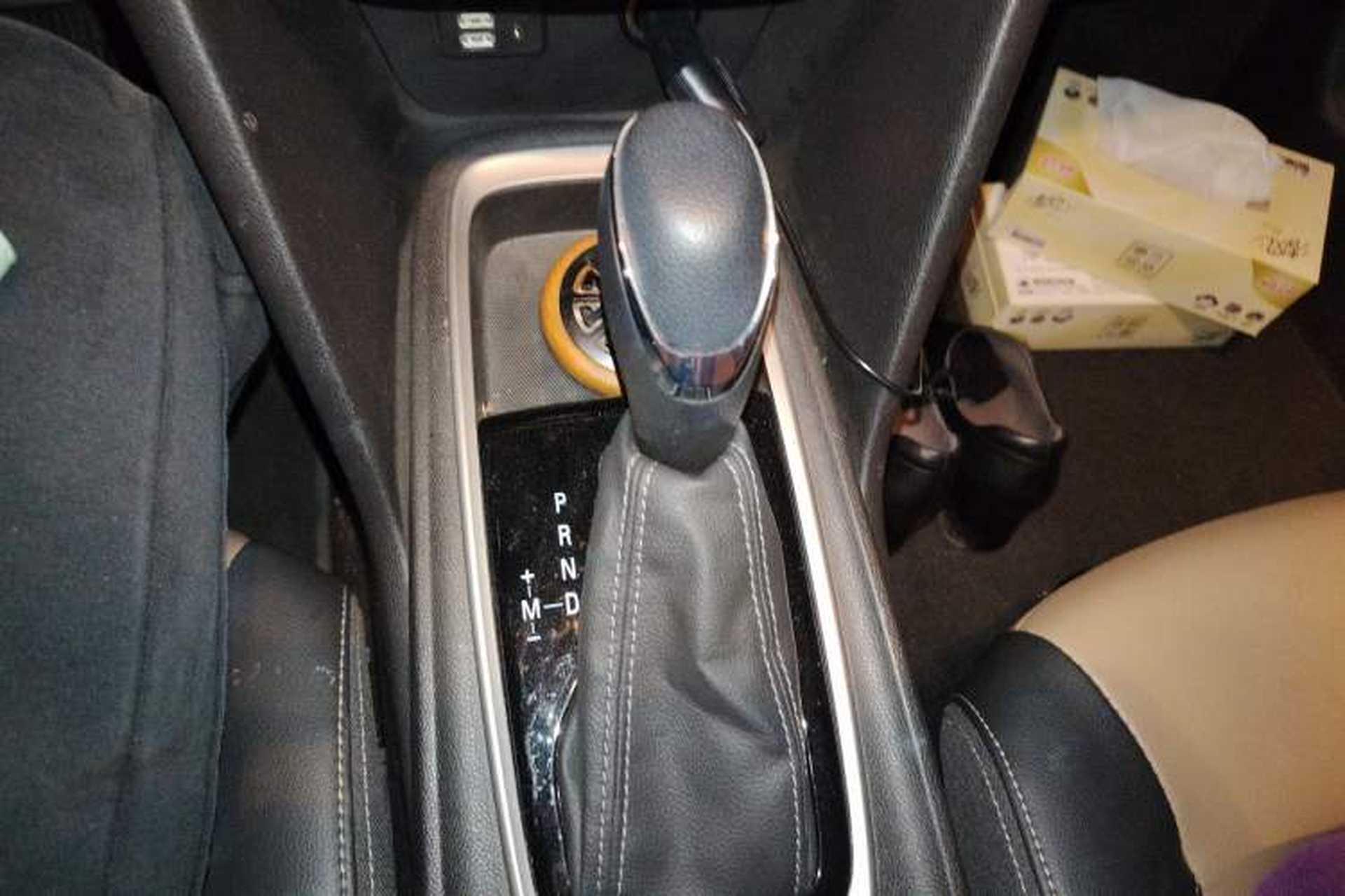 Used Chevrolet Monza 2020 320 Automatic Enjoyment Edition Gear Lever