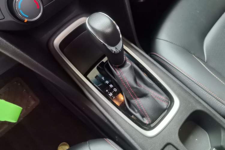 Used Chevrolet Monza 2020 Light Hybrid RS 330T Automatic Comfort Edition Gear Lever