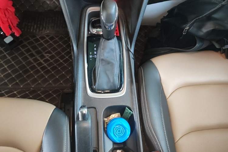 Used Chevrolet Monza 2020 320 Automatic Enjoyment Edition Gear Lever