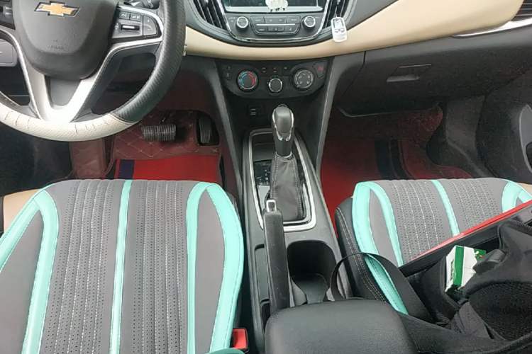 Used Chevrolet Monza 2020 320 Automatic Enjoyment Edition Gear Lever